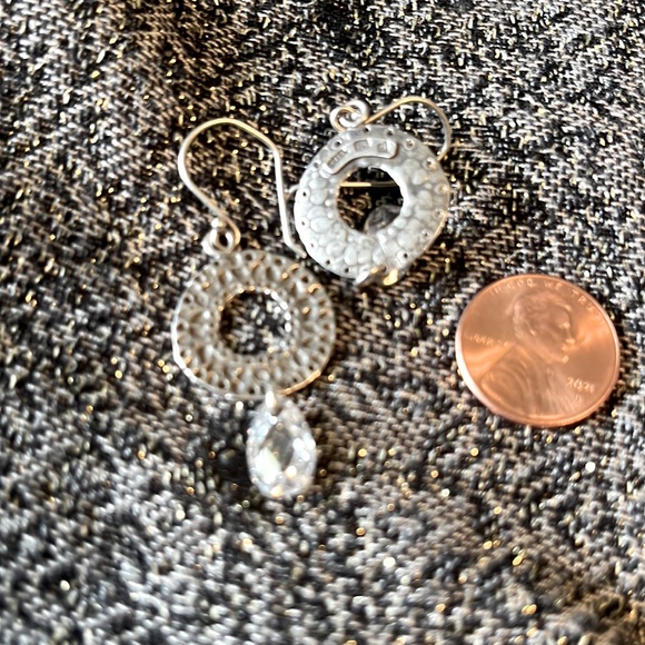 Silpada .925 Vintage Sterling Silver Hammered Circle Crystal Teardrop Earrings - Picture 6 of 7